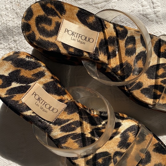 Vintage Portfolio Cheetah and Vinyl 90s Wedge Platform Heels - Picture 2 of 3